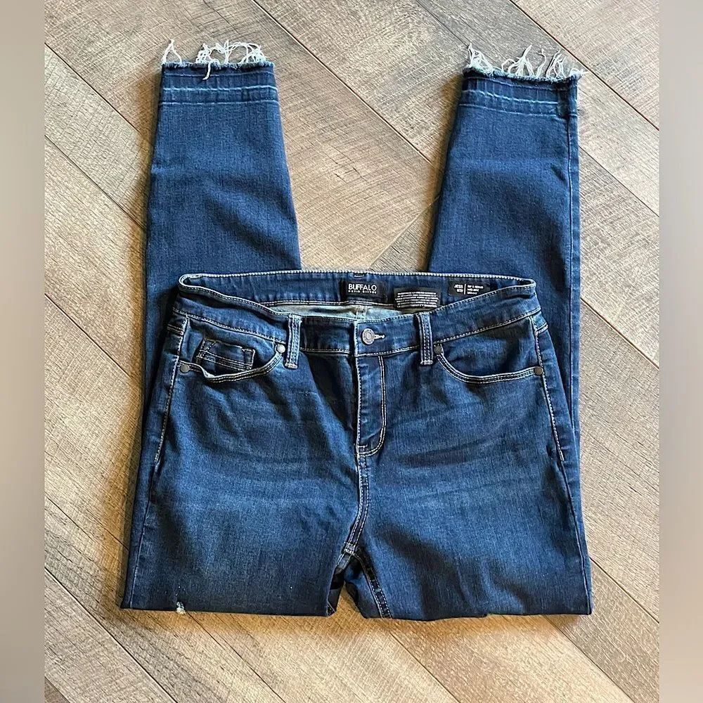 NEW! Buffalo by David Bitton, “Jess - Rip & Repair” Mid-Rise, Skinny Jeans. 8/29